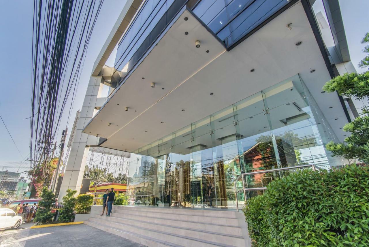 Free Netflix Near It Park With 32-inch Samsung Hdtv Apartment Cebu