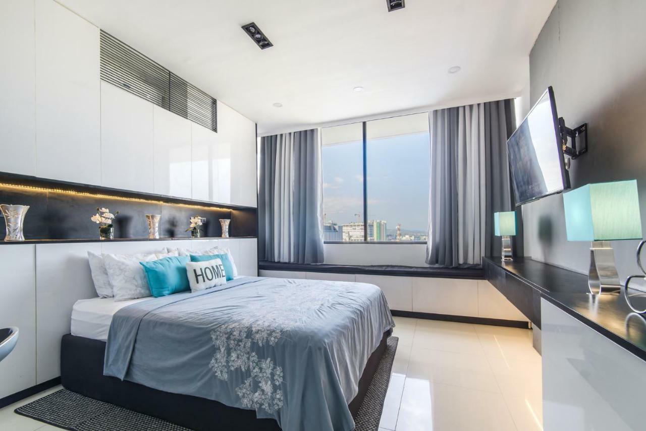 Apartment Free Netflix Near It Park With 32-inch Samsung Hdtv