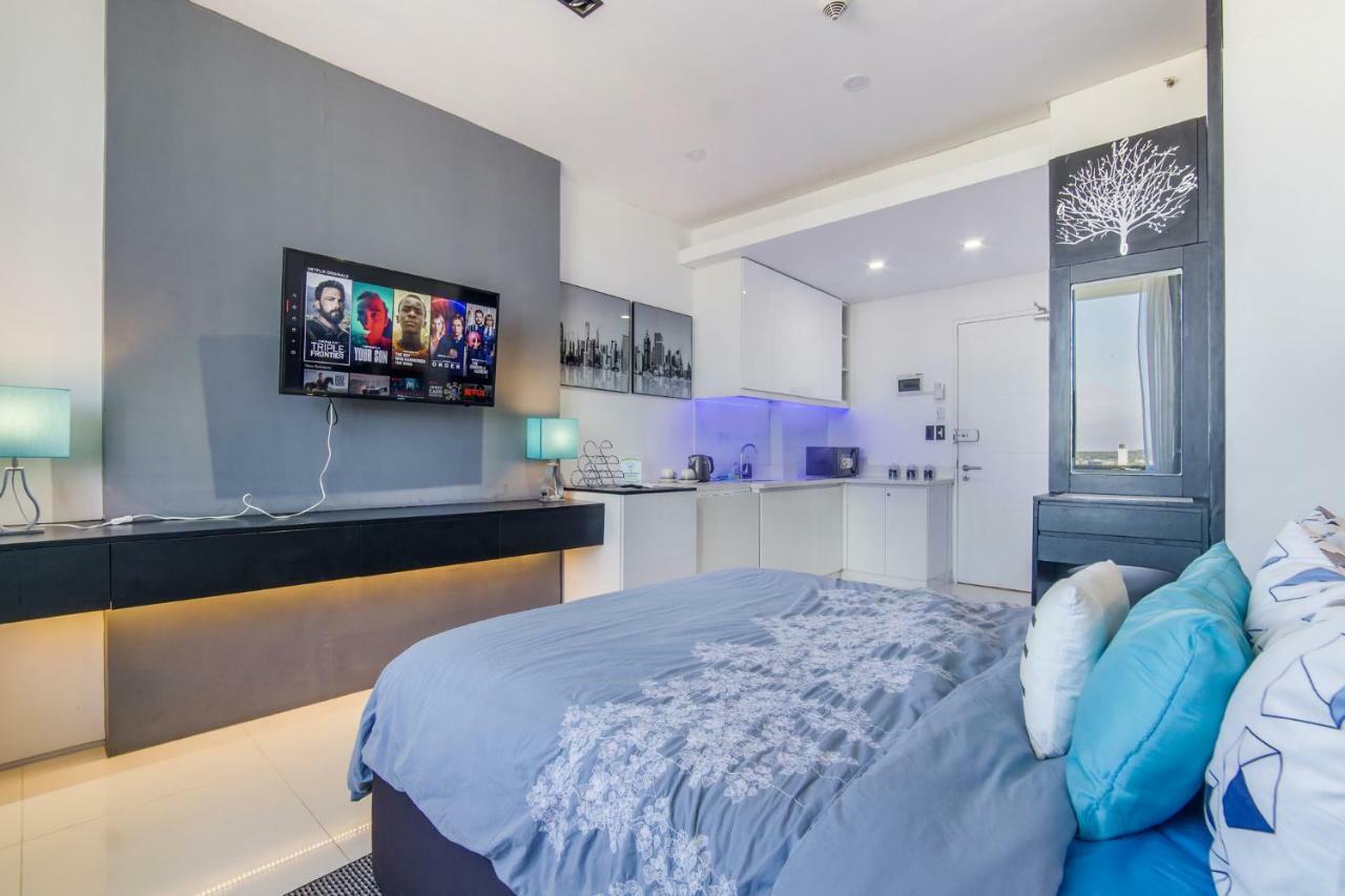 Free Netflix Near It Park With 32-inch Samsung Hdtv Apartment