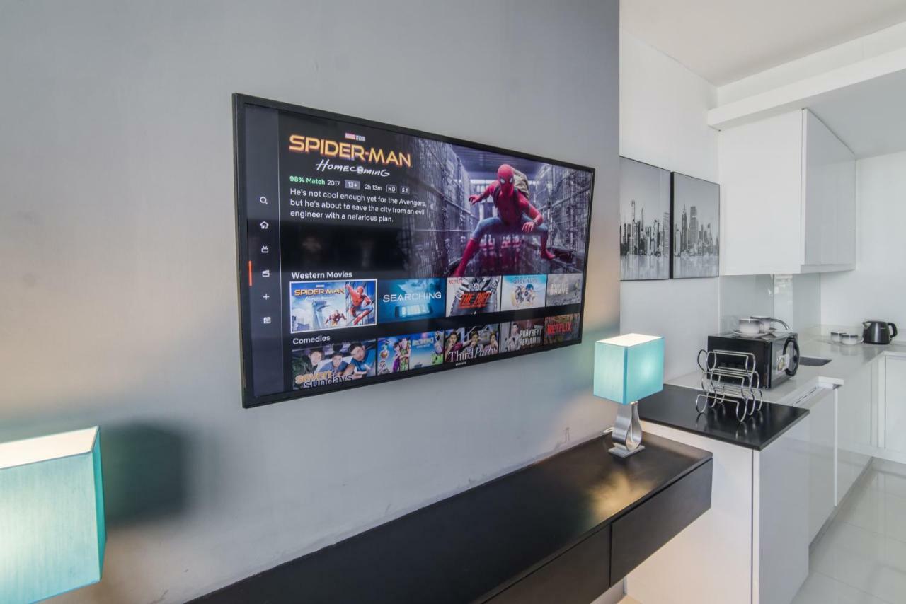 Apartment Free Netflix Near It Park With 32-inch Samsung Hdtv Cebu