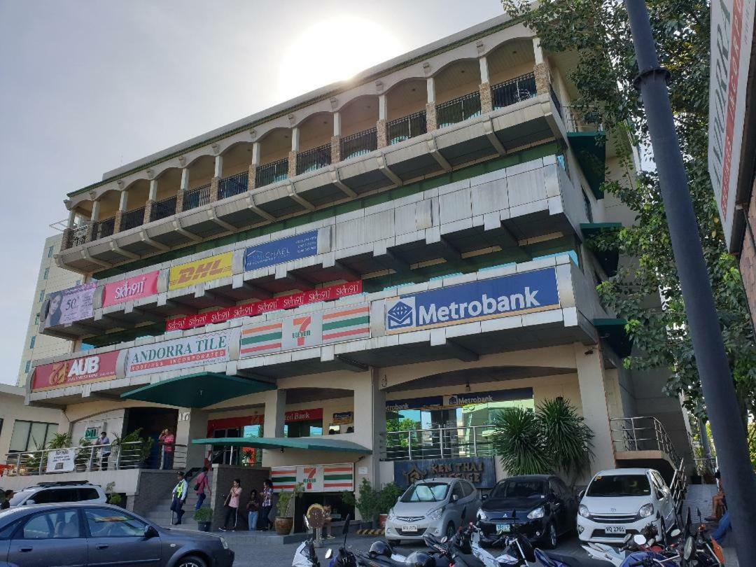 Convenient Location Near Jy Mall-mit Bldg Apartment *