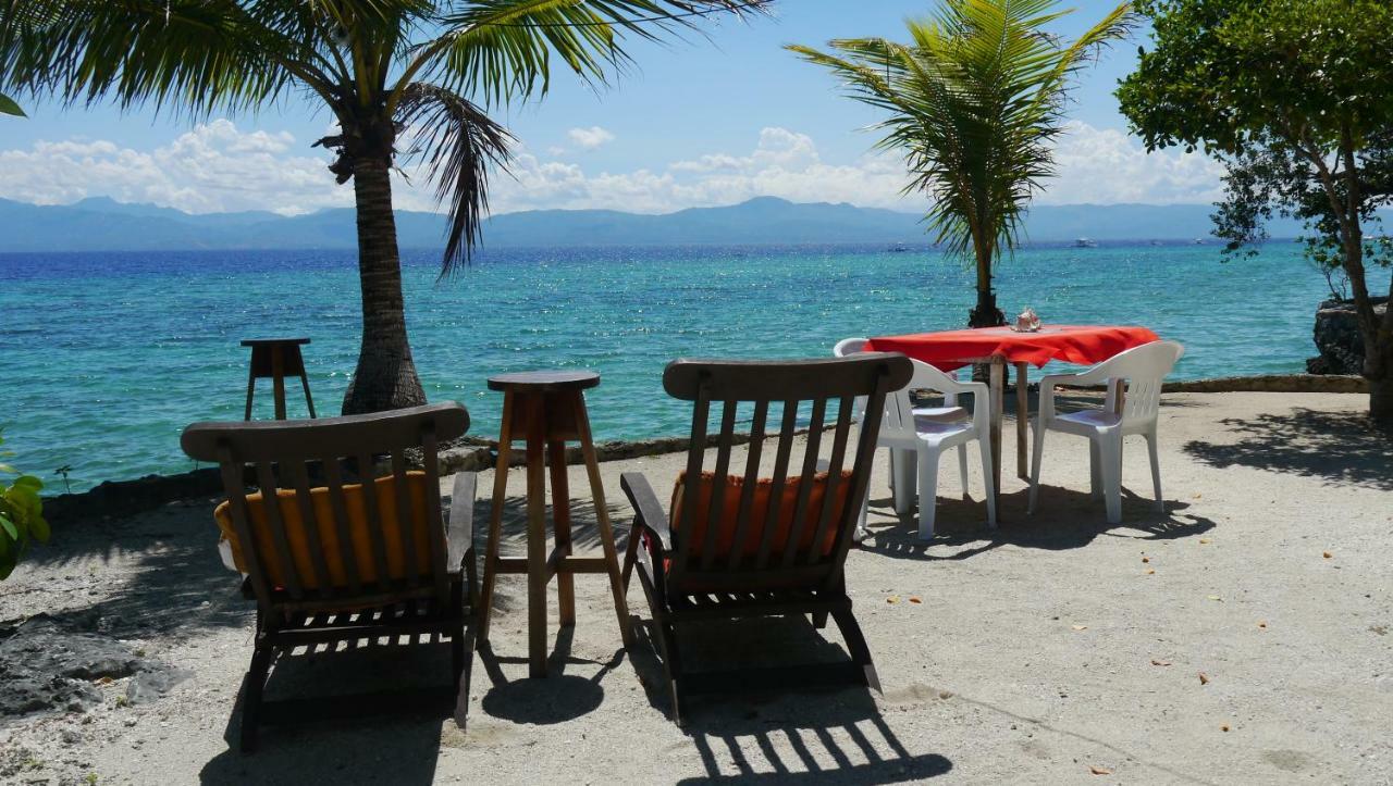 Resort T Breeze Coastal Moalboal