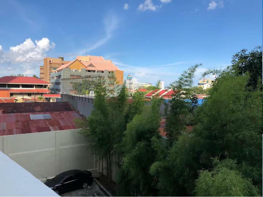 Apartment 500mbps Wi-fi 2 Largest 2 Bdrm In Grand Residences *