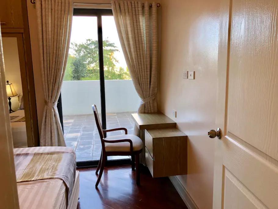 500mbps Wi-fi 2 Largest 2 Bdrm In Grand Residences Apartment