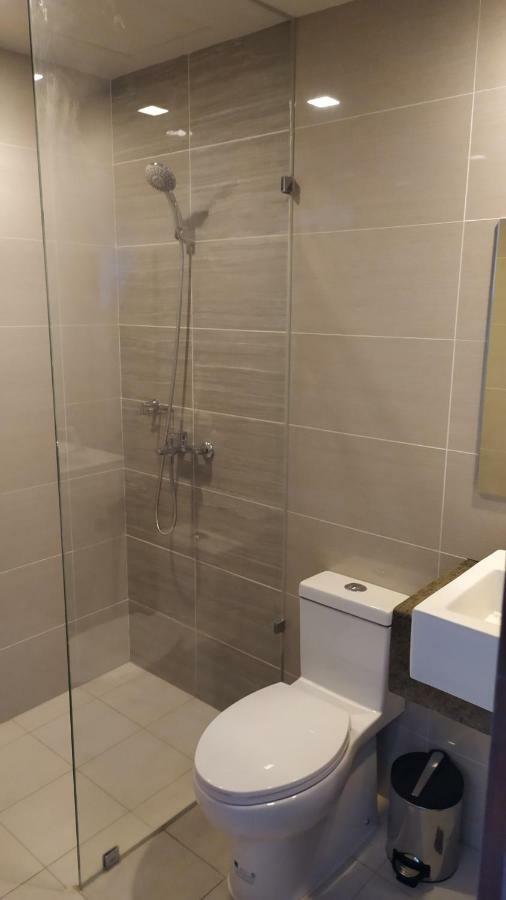 Apartment Island Living At One Manchester Place Lapu-Lapu City
