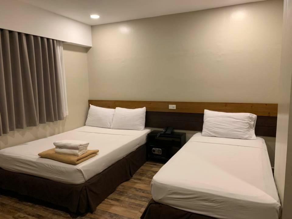 R Capitol Hotel