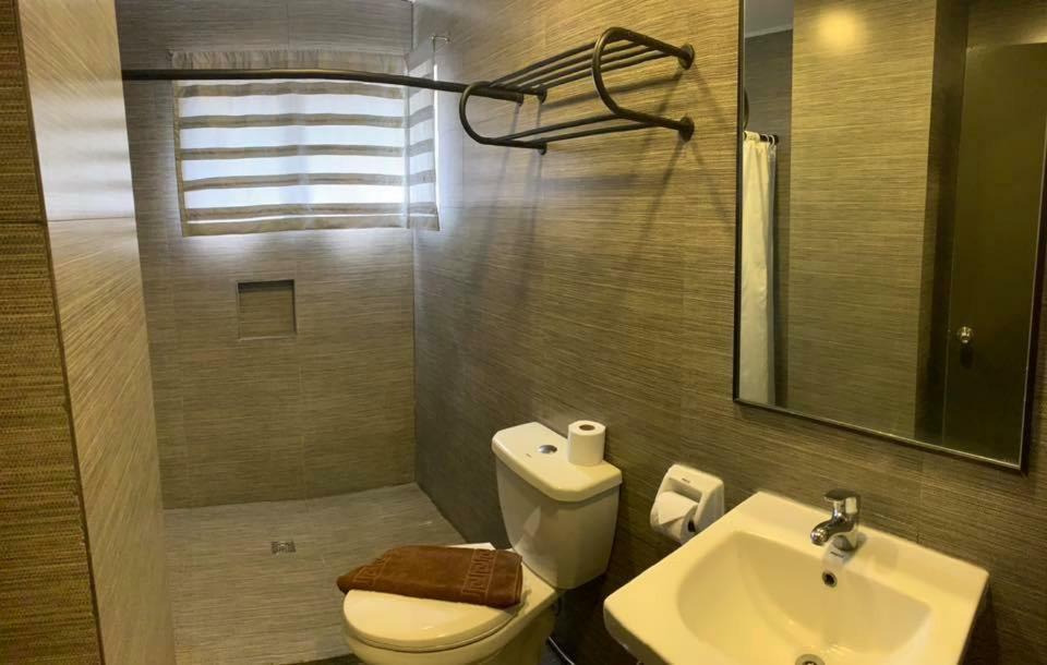 R Capitol Hotel 3*