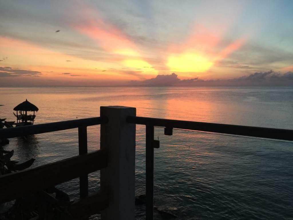 La Bella Beach House Cebu 2*
