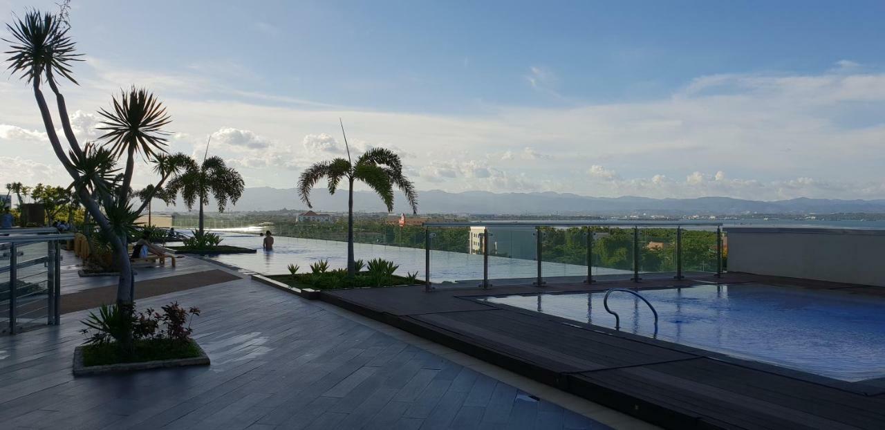 Mactan Newtown Ocean View 360 Degree Apartment *