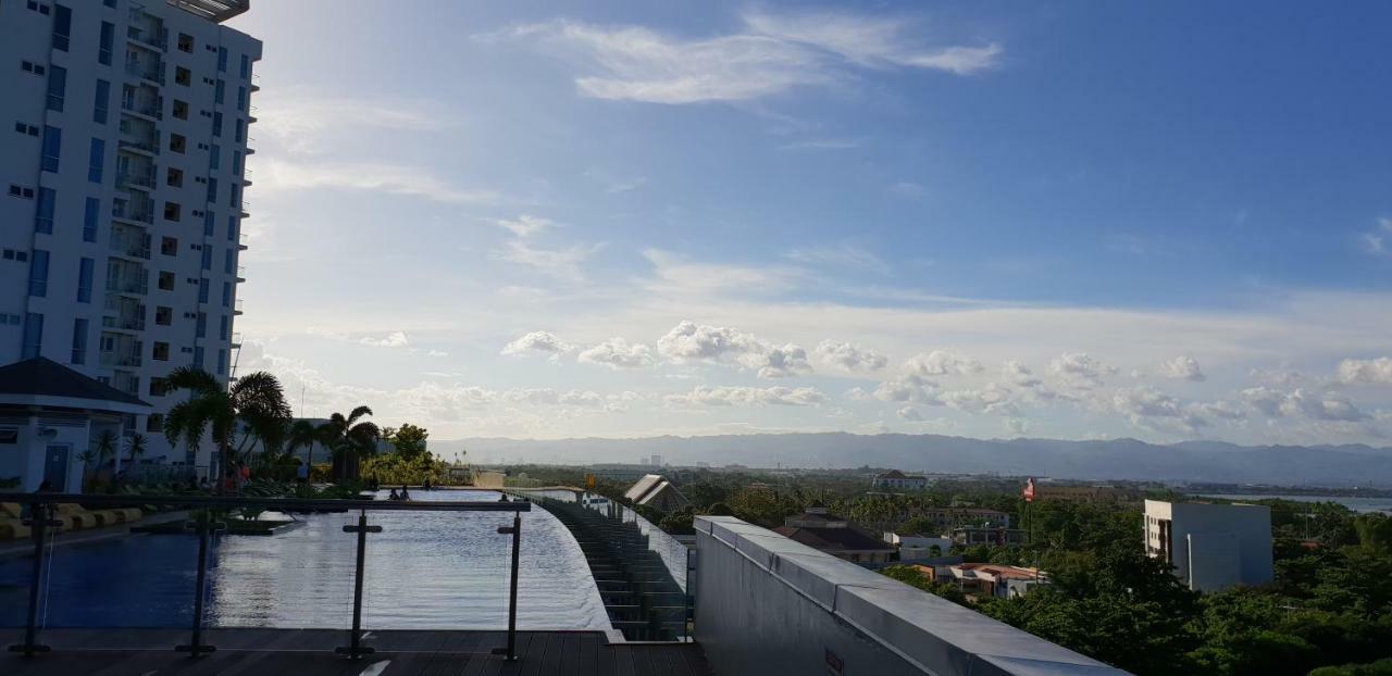 Mactan Newtown Ocean View 360 Degree Apartment *