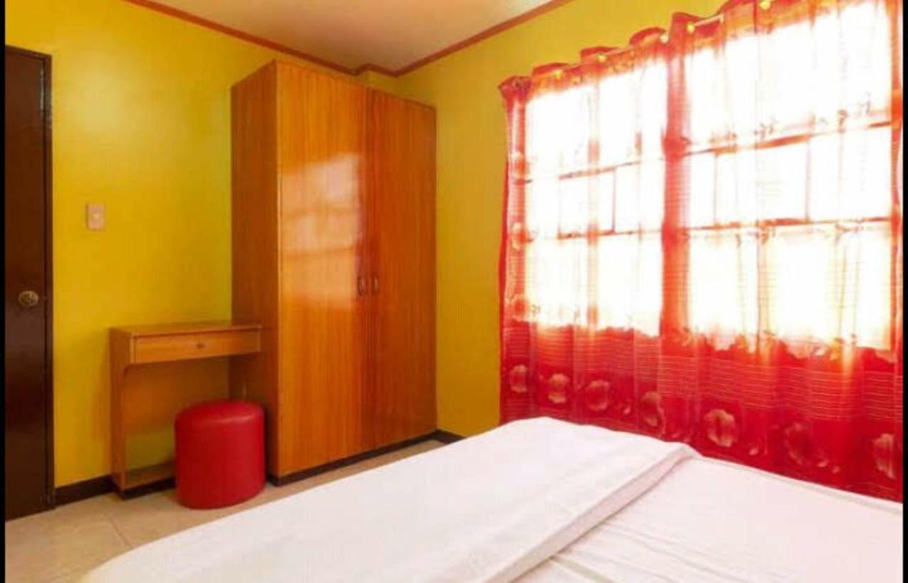 Jenjen's House Guest house *