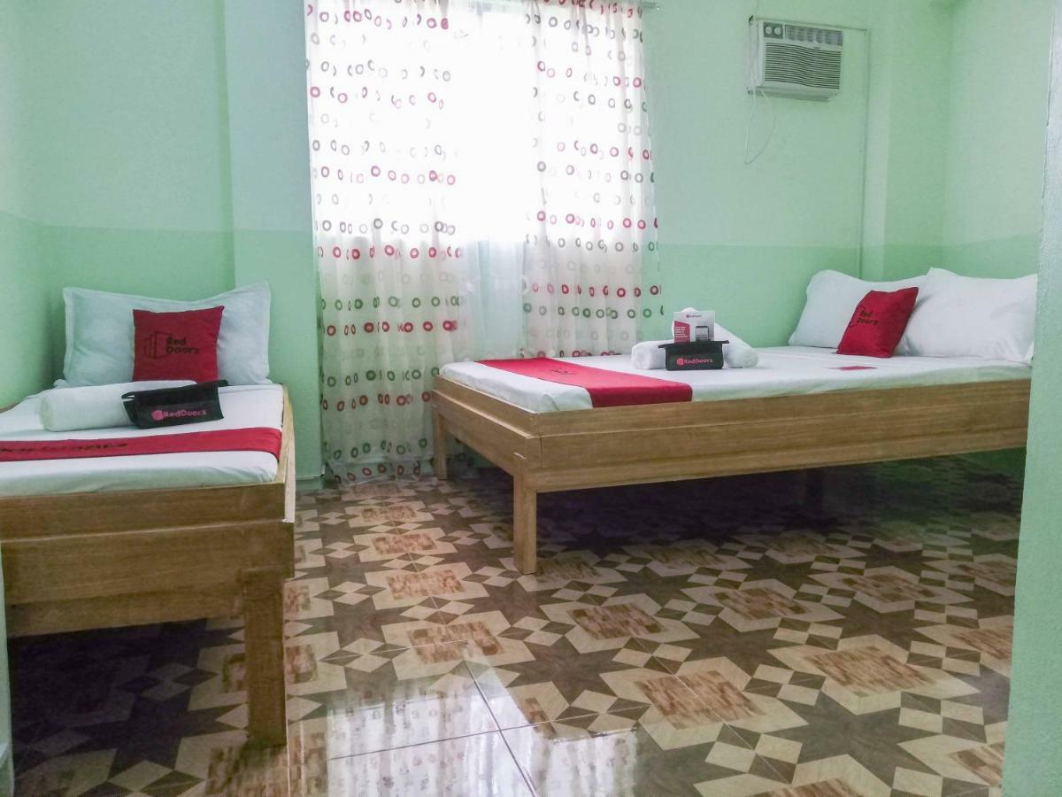 Hotel Reddoorz Near Oslob Whale Shark Watching Area 2*