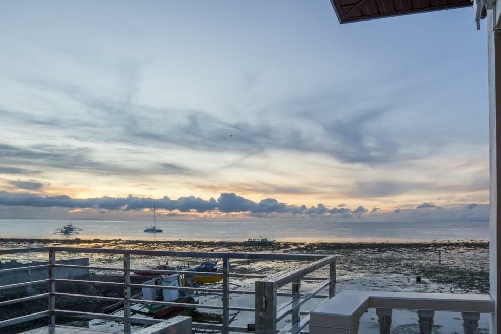 Kellocks' Seaview Apartelle * Dalaguete