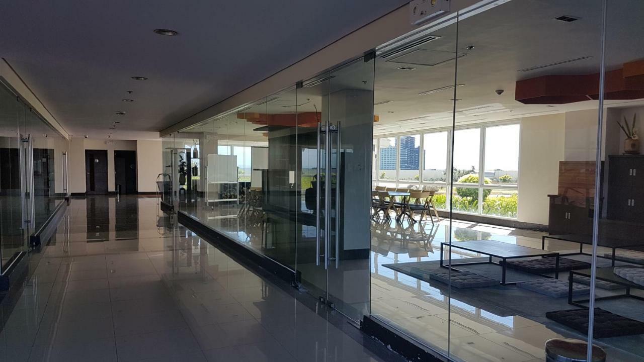Aparthotel Mactan Newtown With Garden And Ocean View 8newtown Blvd Lapu-Lapu City
