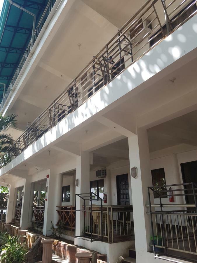 Hk And Restaurant Moalboal