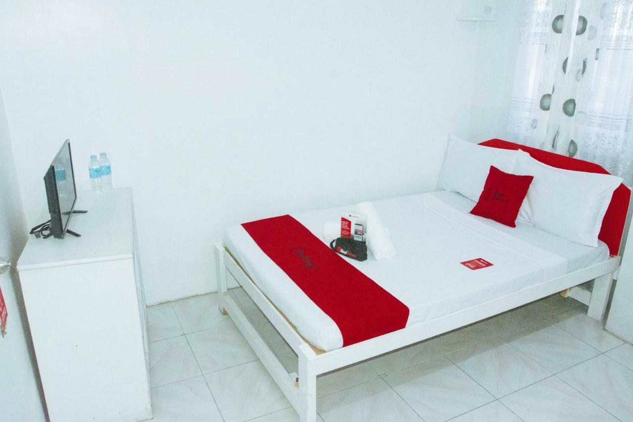 Hotel Reddoorz Near Oslob Whale Shark Watching Area