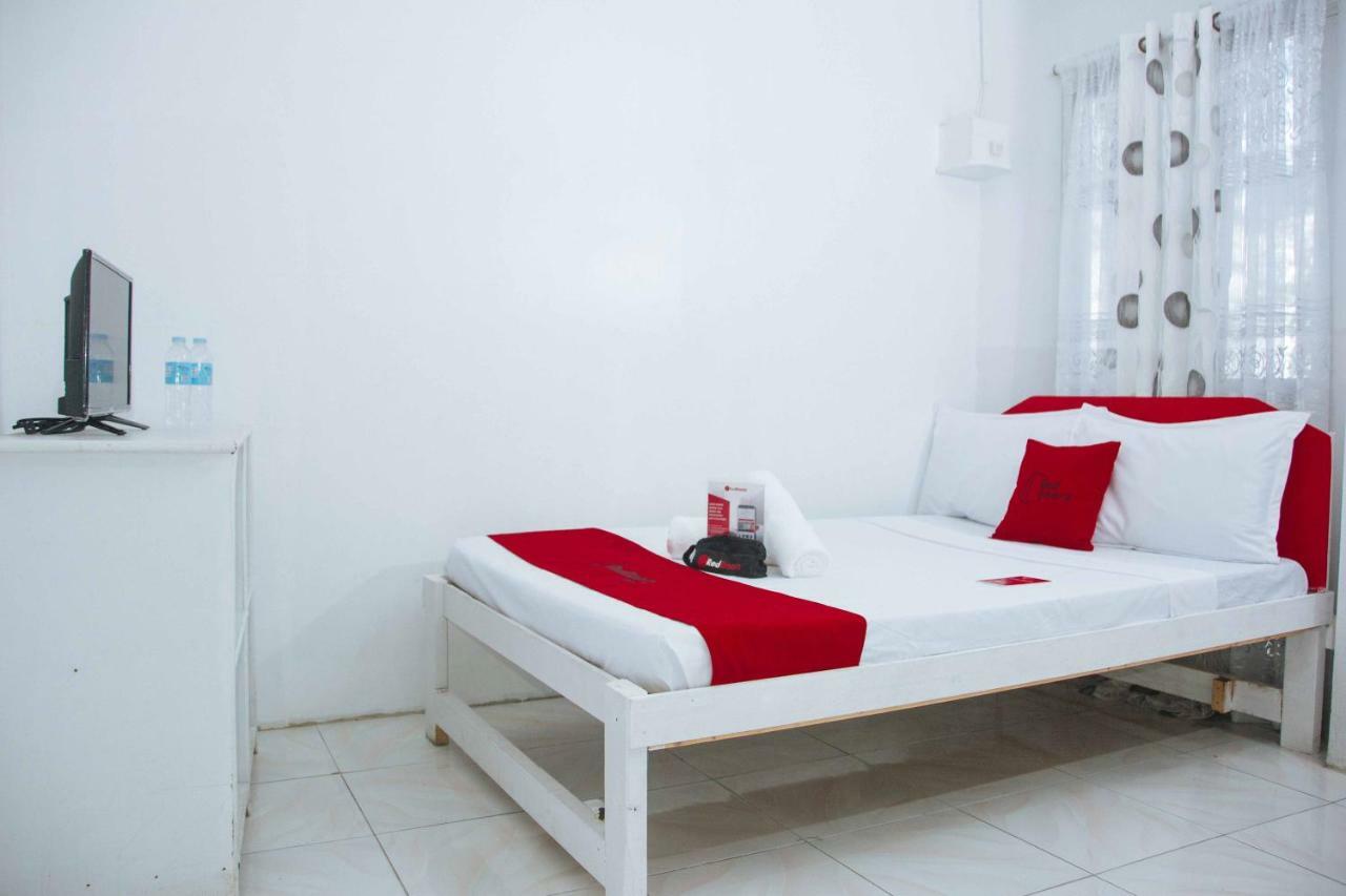 Hotel Reddoorz Near Oslob Whale Shark Watching Area 2*