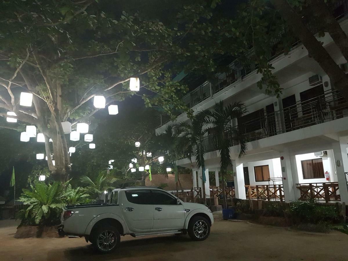 Resort Hk And Restaurant