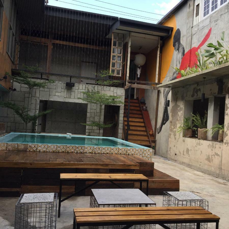Hostel The Flying Fish *