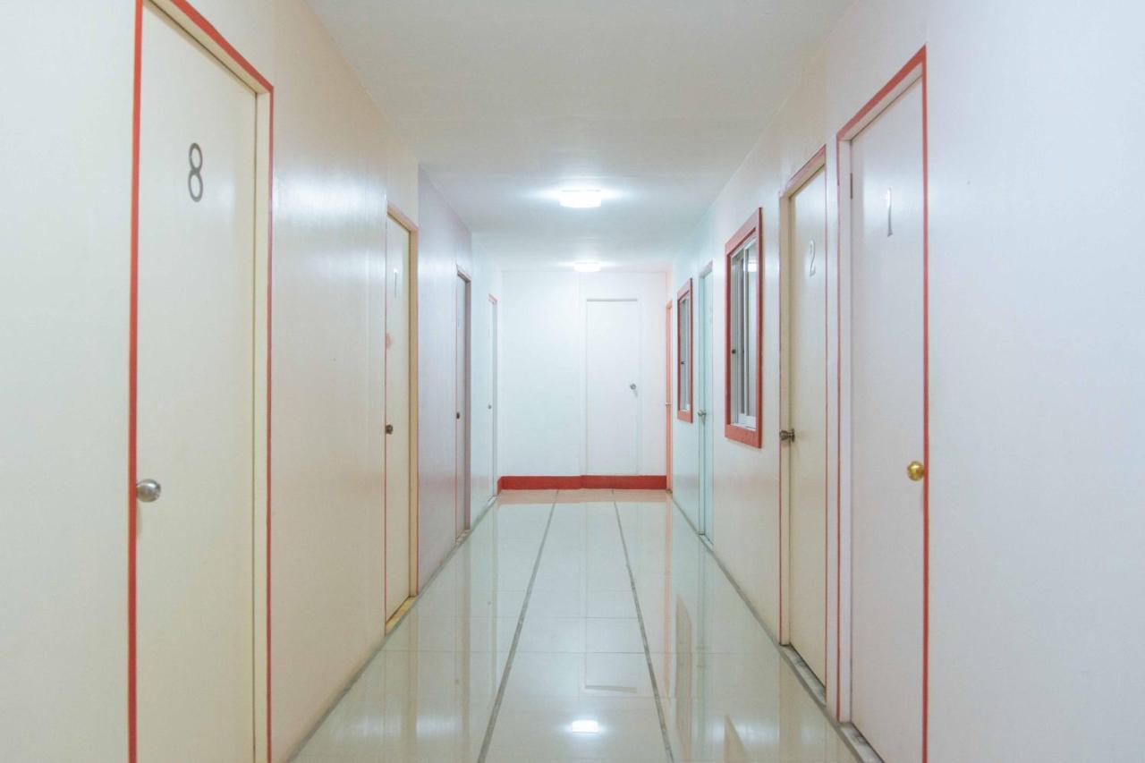 Hotel Reddoorz Near Oslob Whale Shark Watching Area Tanawan