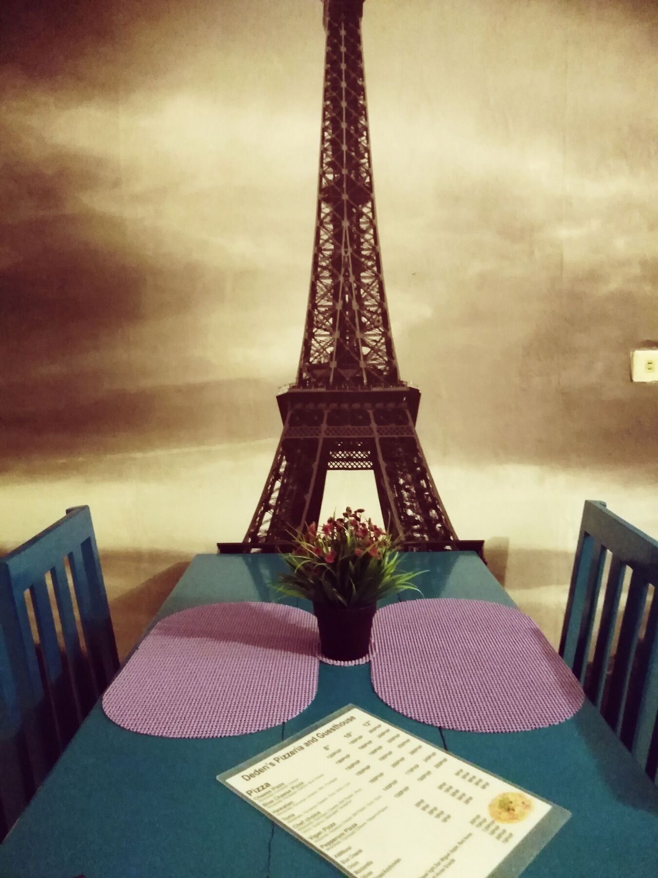 Deden's Pizzeria And - Panagsama Hotel