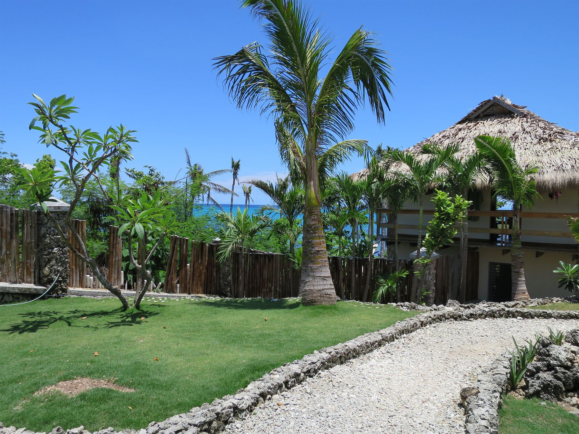 Tepanee Resort