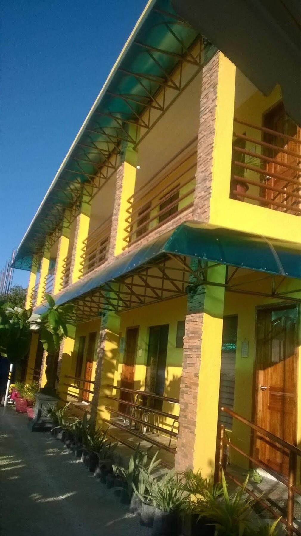 Tropics Hotel