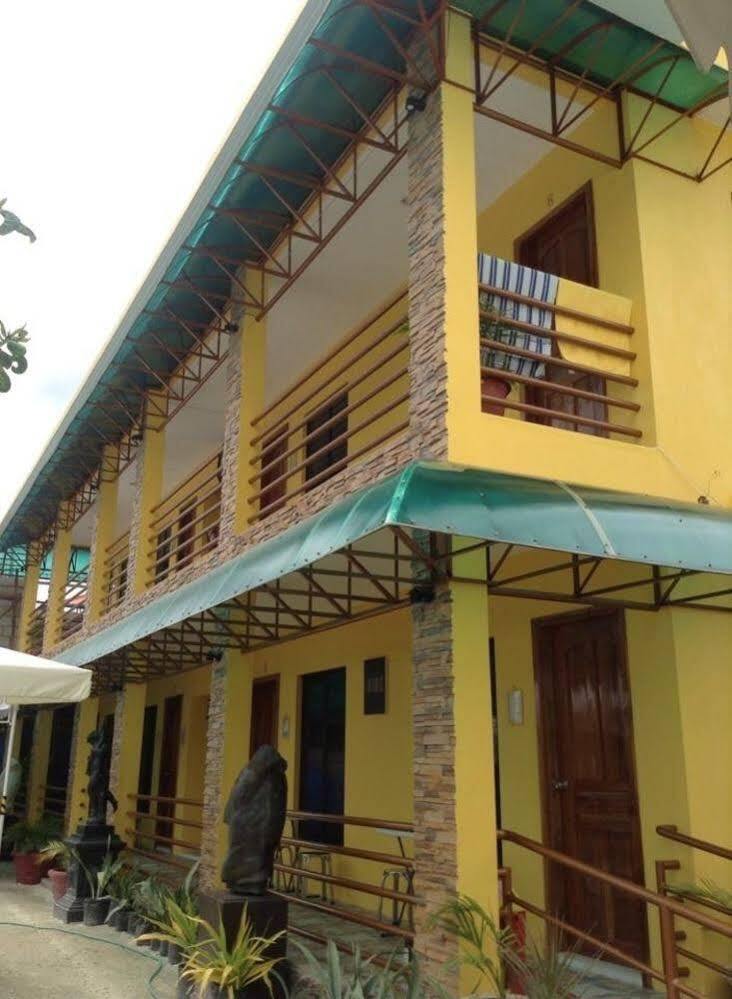Tropics Hotel