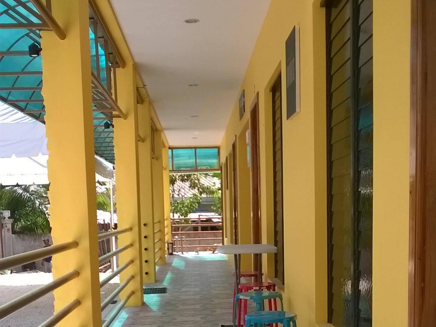 Tropics Hotel