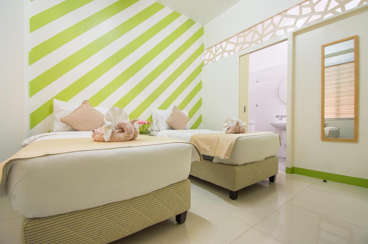 Alicia Tower Residences (Adults Only) Albergue *