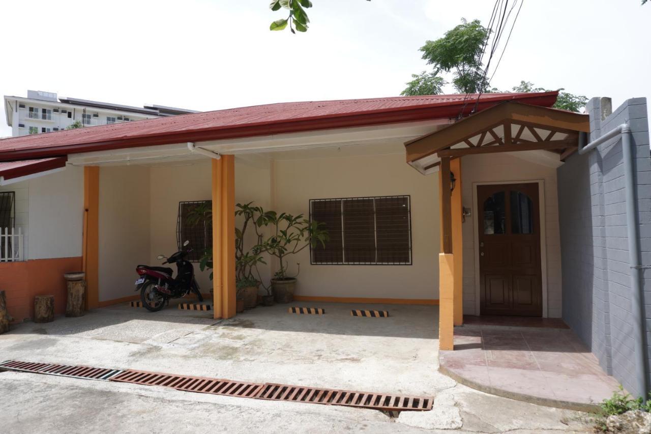 Jiji's Hostel Lapu-Lapu City