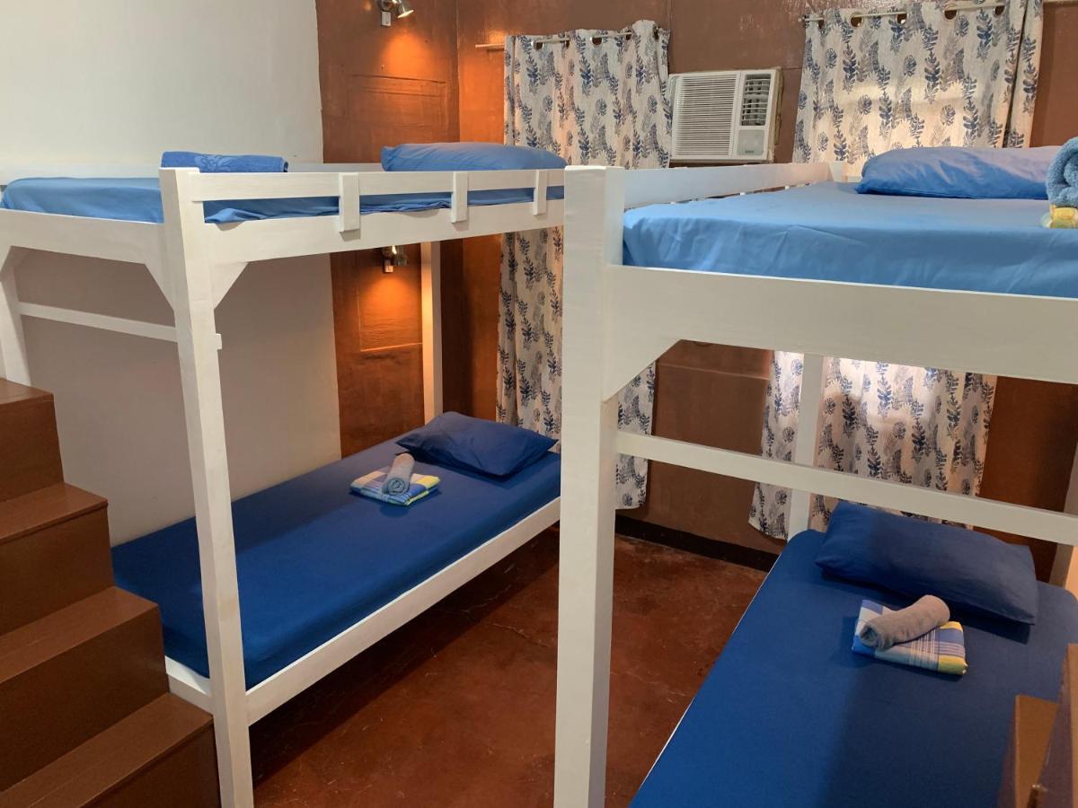 Hostel Jiji's