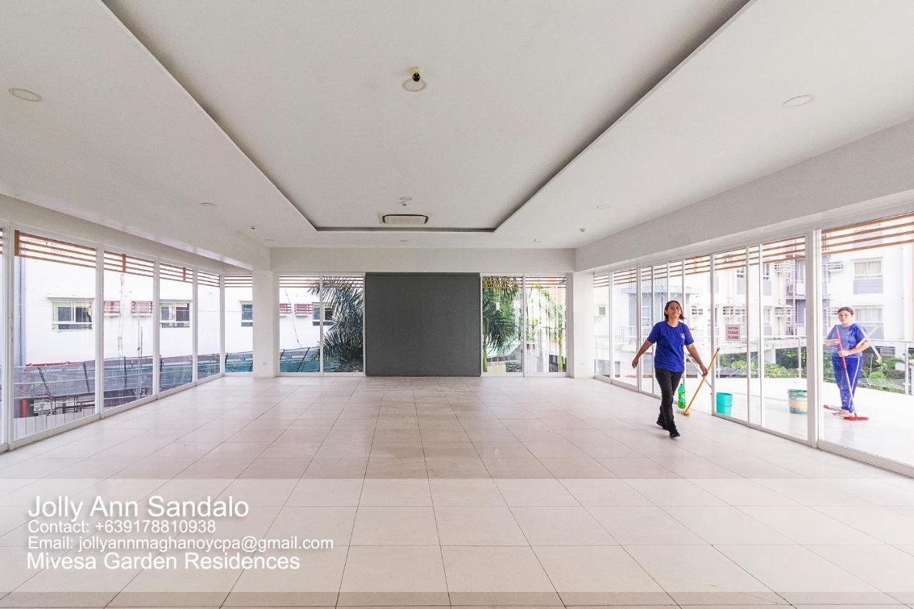 Near Ayala And It Park Apartamento