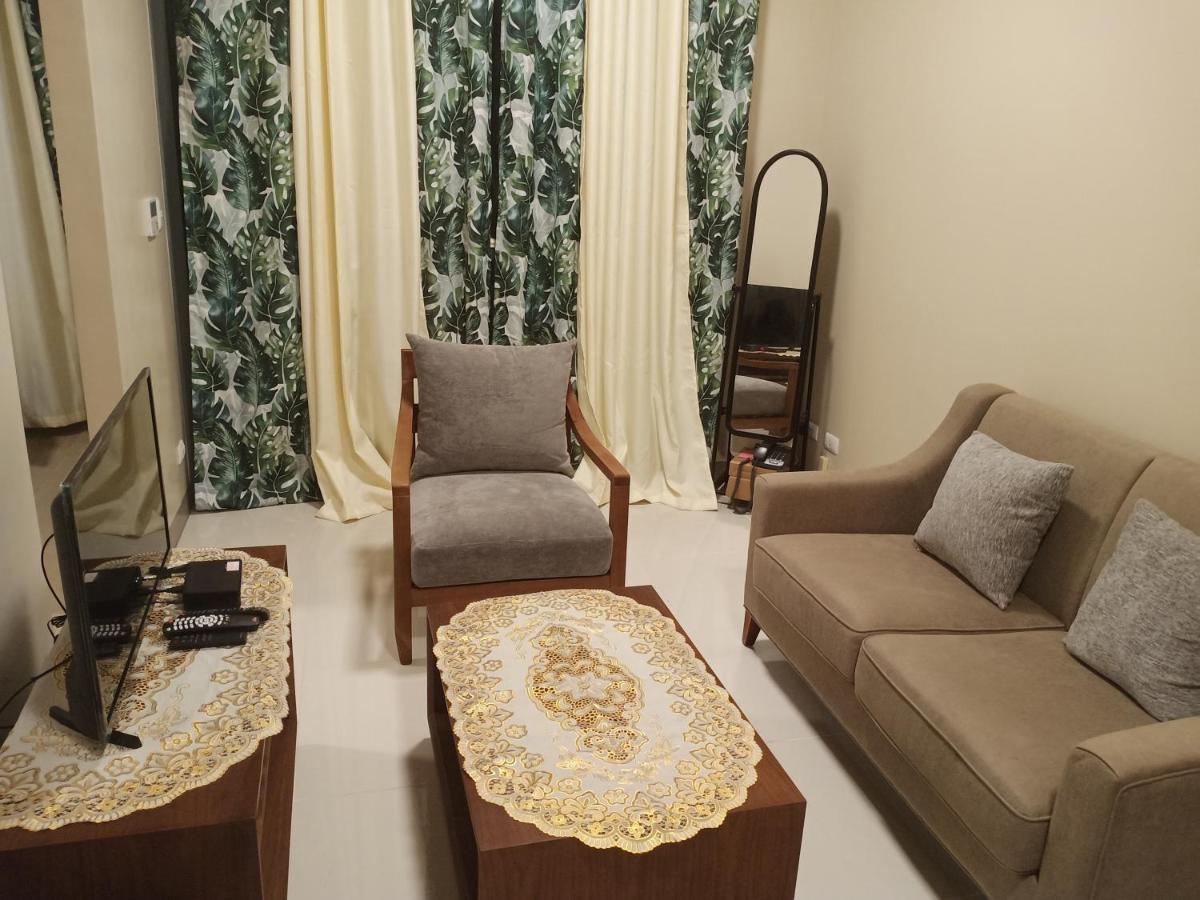 Hotel 2br Unit With Balcony- Pool Access- Near Airport Lapu-Lapu City