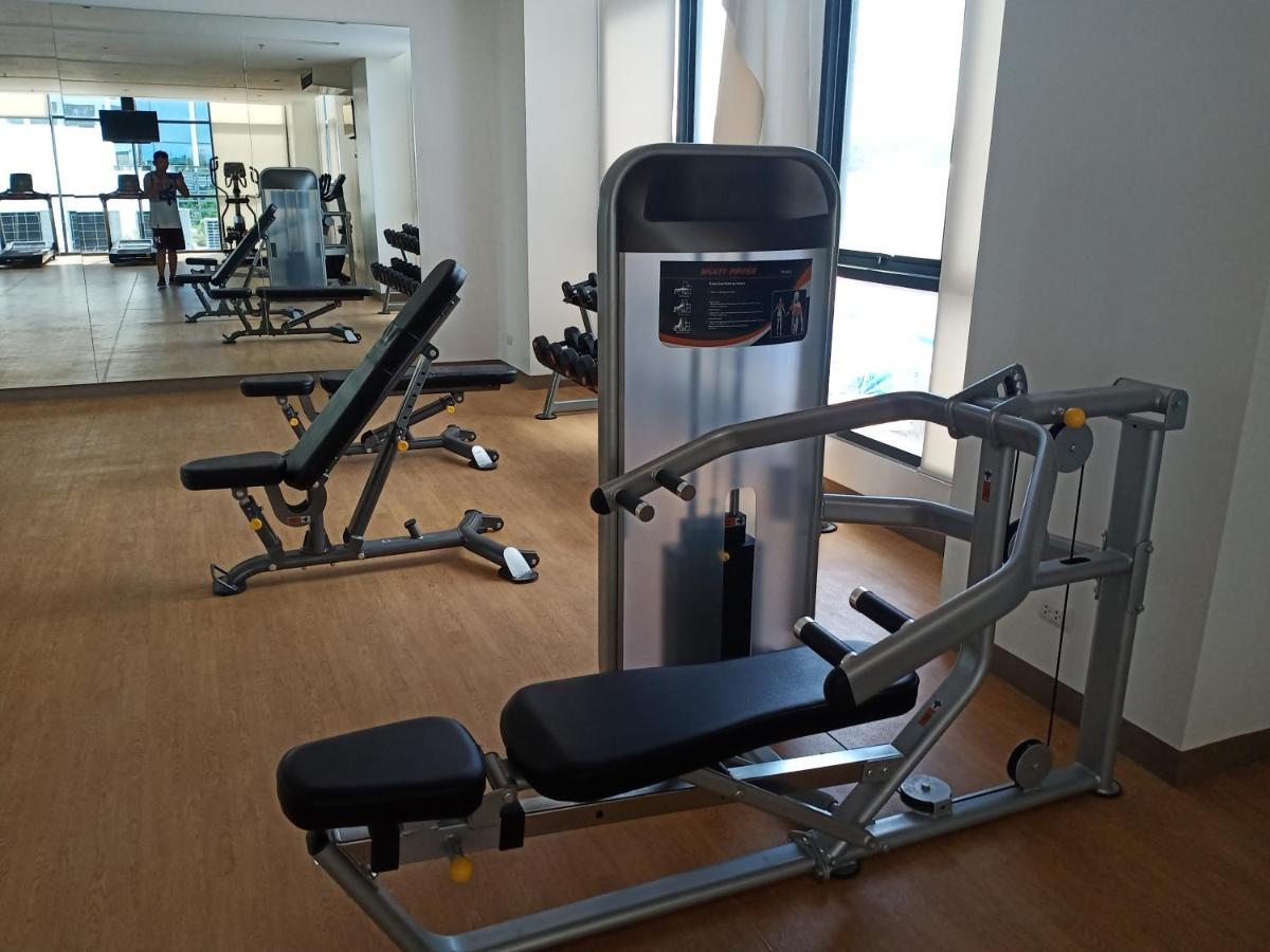 2br Unit With Balcony- Pool Access- Near Airport Hotel 4*