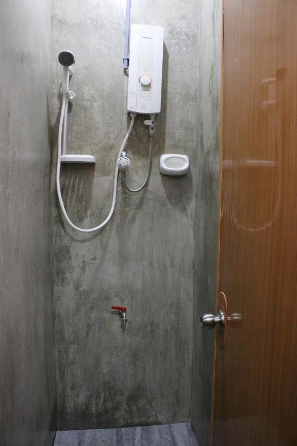 Hostel Hangover *