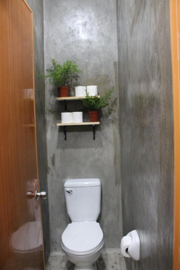 Hangover Hostel Moalboal