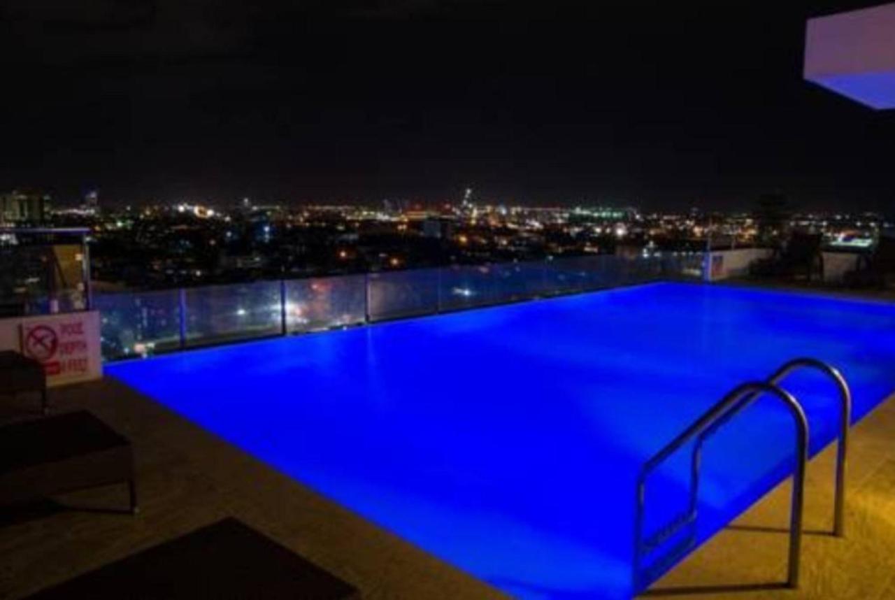Mabolo Garden Flat A8 Free Rooftop Infinity Pool Cebu