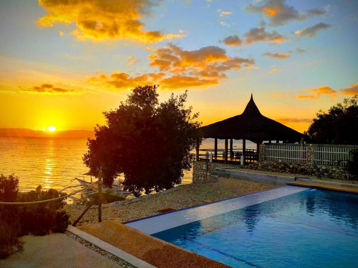 Cebu Seaview Dive Hotel Moalboal