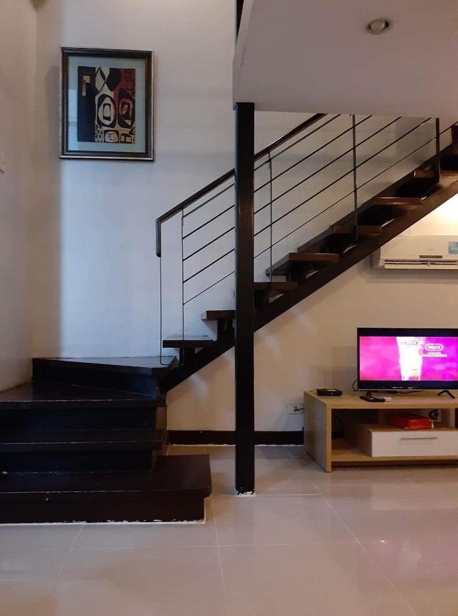 Club Ultima & Loft Type Penthouse * Cebu