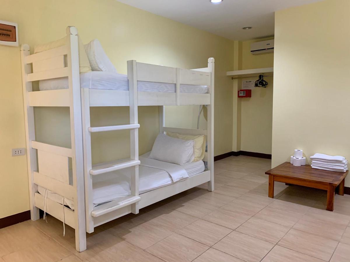 Hostel Mactan Seahorse *