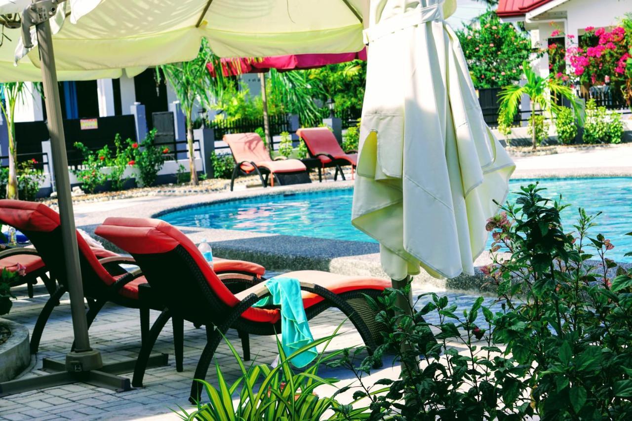 Garden Village 3* Moalboal