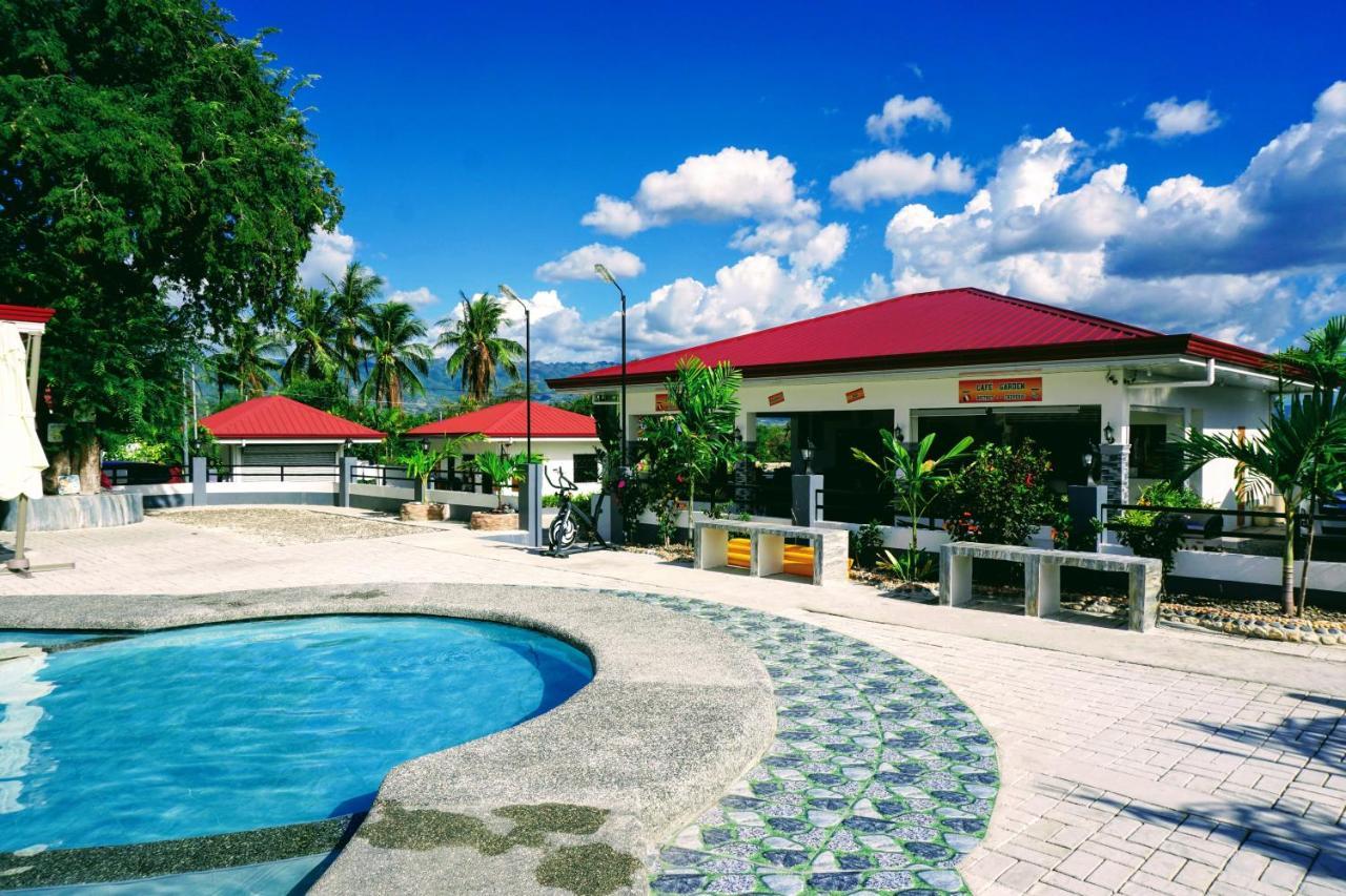 Garden Village Hotel 3*